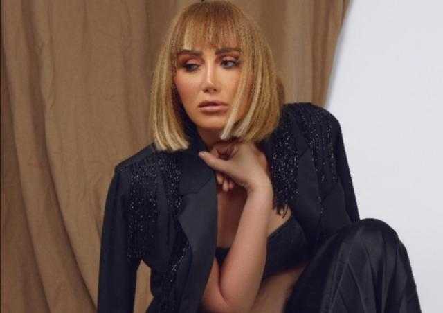 شاهد.. صور نادرة لـ ريهام سعيد في مراحل عمرية مختلفة