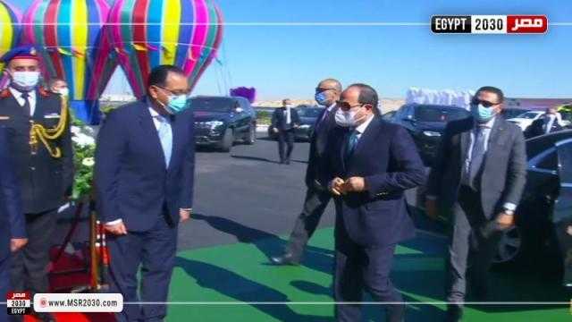 بعد افتتاحات الصعيد.. الرئيس السيسي يصل مقر احتفالية أسوان