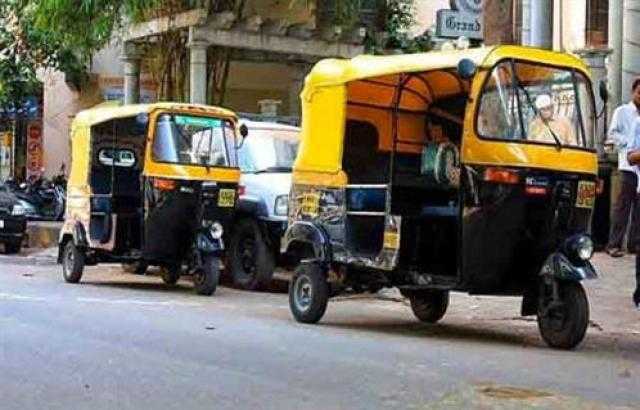 إصابة 6 أشخاص في تصادم دراجة نارية وتوك توك بمنيا القمح