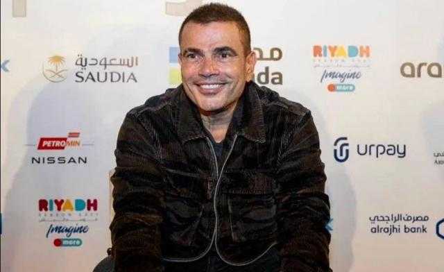 تقديرًا لمشواره الفني.. عمرو دياب يضع بصمته على جدار المشاهير في الرياض