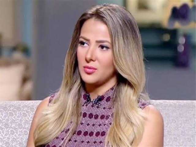 «يوم صعب» هكذا وصفت دنيا سمير غانم احتفالها بعيد ميلادها