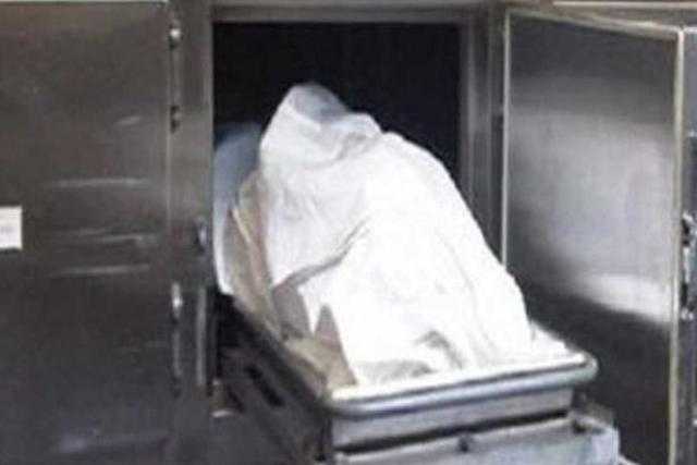 المتهم بقتل نجله يُجري معاينه تصويريه بمكان الحادث في الطالبية