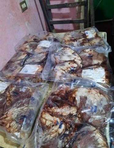 ضبط «طن وربع» لحوم فاسدة في مخزن بالمرج