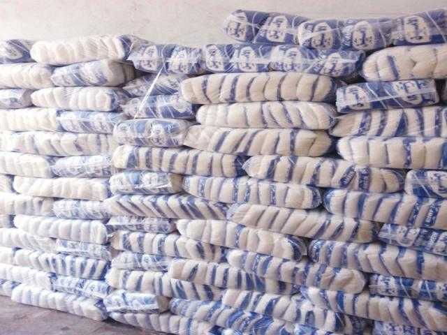 السوق السوداء .. وزير التموين يكشف عن سبب ارتفاع سعر السكر