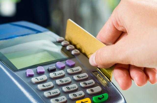 مصادرة ماكينات صرف الخبز .. قرارات جديدة من وزير التموين