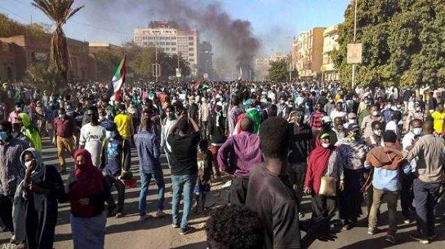 القوات السودانية تغلق الجسور بين مدن العاصمة.. وتنتشر في الشوارع قبل الاحتجاجات