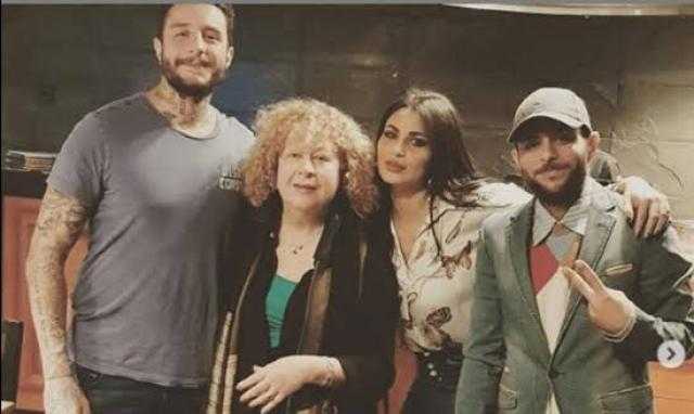 ندى كامل تساند سمية الألفي في أزمتها المرضية رغم انفصالها عن الفيشاوي