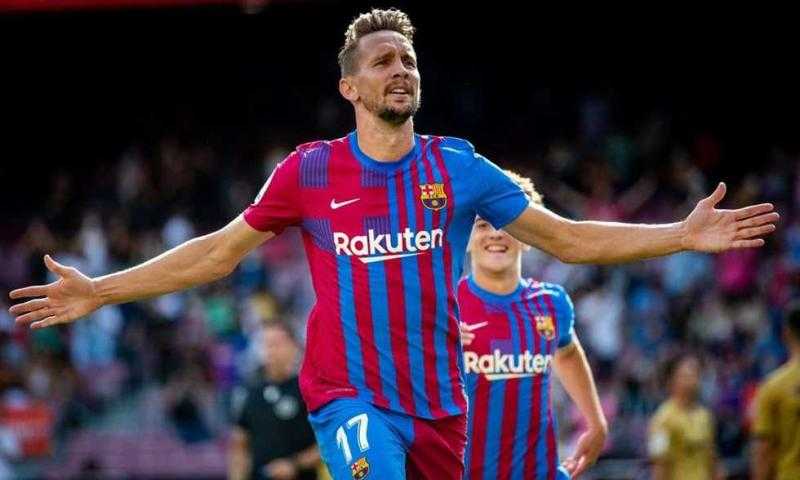 رسميًا.. أداما تراوري ولوك دي يونج يرحلان عن برشلونة