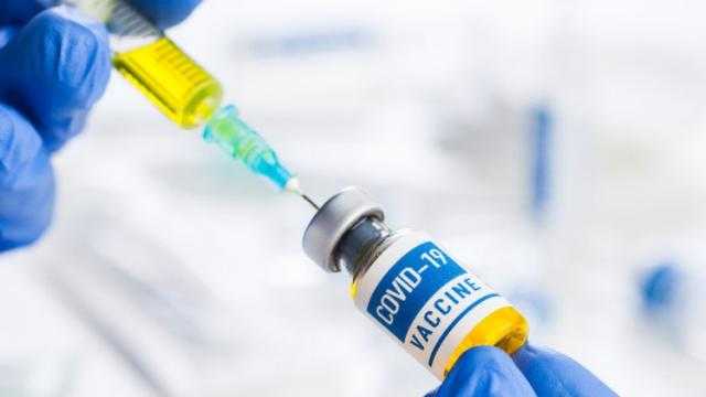 «حرب لا نهاية لها».. هل الجرعة الثالثة كافية للحد من كورونا؟