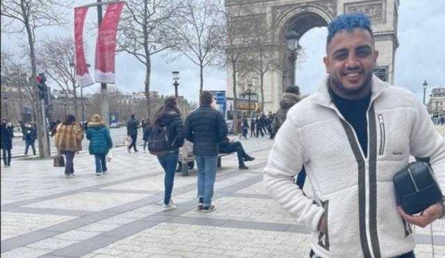 بالصورة.. أوس أوس يستمتع بعطلته في باريس