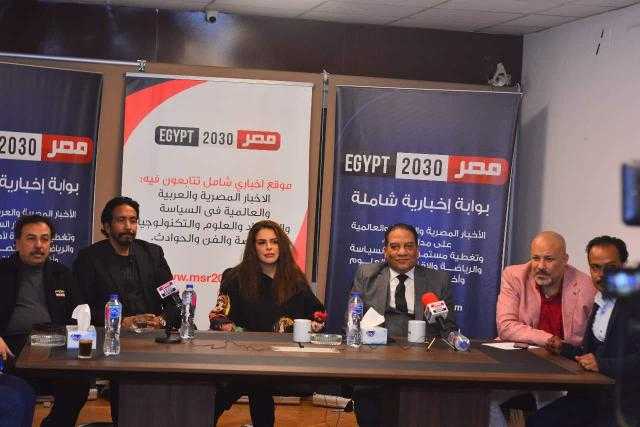 عادل عبده لـ «مصر 2030»: «دنيا عبد العزيز فنانة شاملة»
