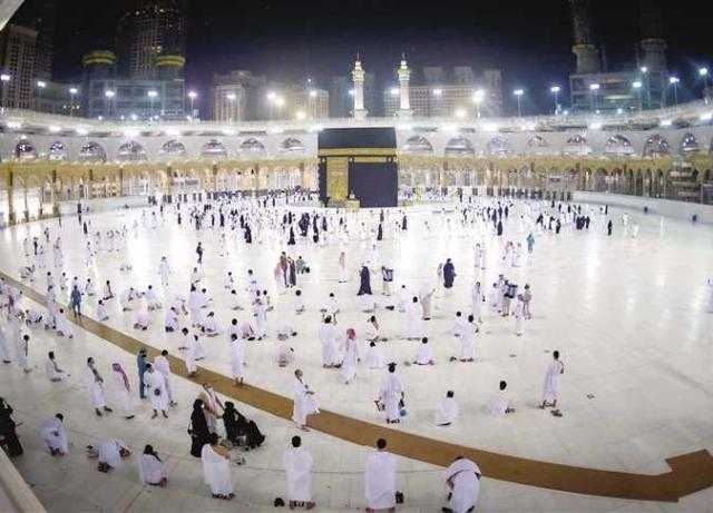 السعوية تعلن بشرى سارة للمصريين بشأن أداء مناسك العمرة