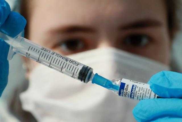 علماء يكشفون عن موعد تداول اللقاح الأنفي ضد فيروس كورونا