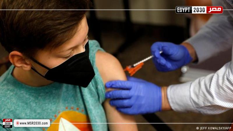تطعيم طفل بلقاح كورونا 