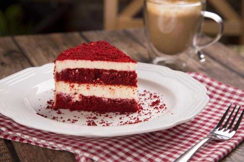 أخصائي يكشف مخاطر تناول السكريات قبل أو بعد الوجبة الأساسية - فيديو