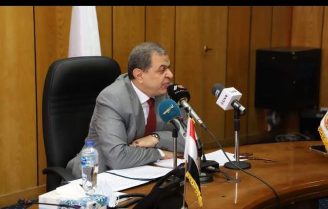 وزير القوى العاملة