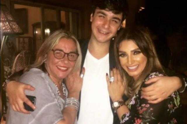 روجينا تنعي مها أبو عوف