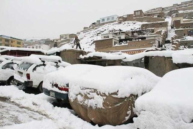 بسبب الثلوج.. مصرع وإصابة 34 شخصا في أفغانستان