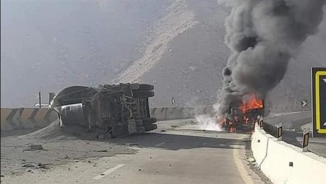 ننشر صور حادث انقلاب أتوبيس طريق الجلالة