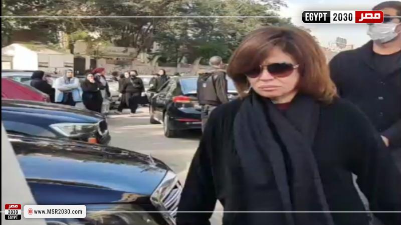 إلهام شاهين من جنازة مها أبو عوف