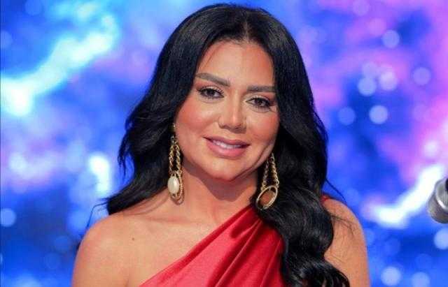 رانيا يوسف: «كل اللي عايز يتشهر لازم يذكر اسمي»