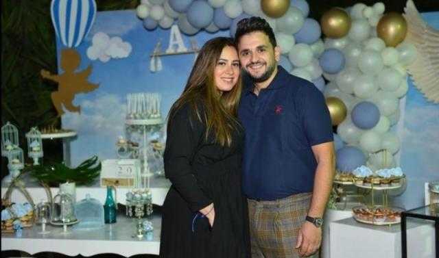 مصطفى خاطر يحتفل بعيد ميلاد زوجته.. وهذه رسالته لها (صورة)