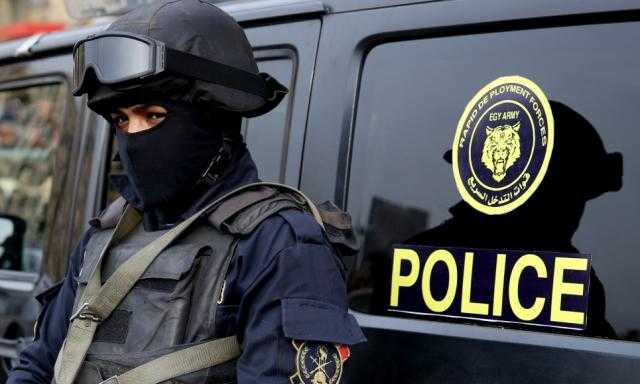في استجابة سريعة لاستغاثتها.. أمن بورسعيد يقدم الرعاية الصحية لـ”مسنة”