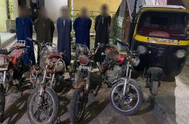 ضبط عصابة «الدراجات النارية» في الأقصر