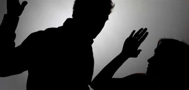 «جوزي بيضربني أكتر ما باكل واشرب».. أزهري يرد على استغاثة سيدة