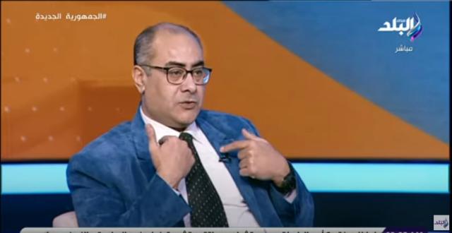 «خبير» يكشف عن سبب انتشار مقطع «معلمة المنصورة» - فيديو