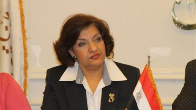 النائبة إيفلين متى ، عضو لجنة الصناعة بالبرلمان