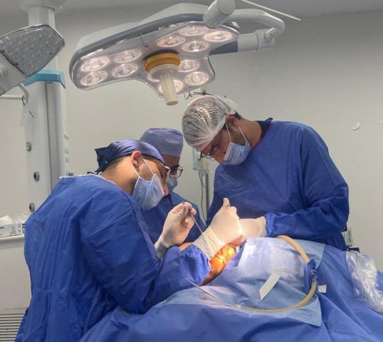 لإصلاح تشوه خلقي بصيوان الأذن لطفل 