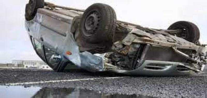 مصرع وإصابة 3 أشخاص في حادث انقلاب سيارة بطريق سفاجا