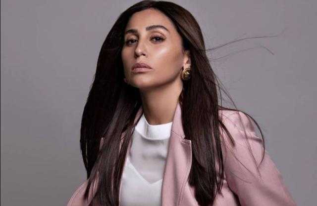 بالصورة.. الظهور الأول لـ دينا الشربيني من كواليس «آخر دور»