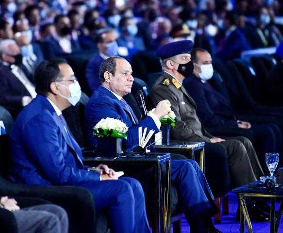 السيسي للشعب المصري: «أديك إعانة ومنحة ولا عمل؟»