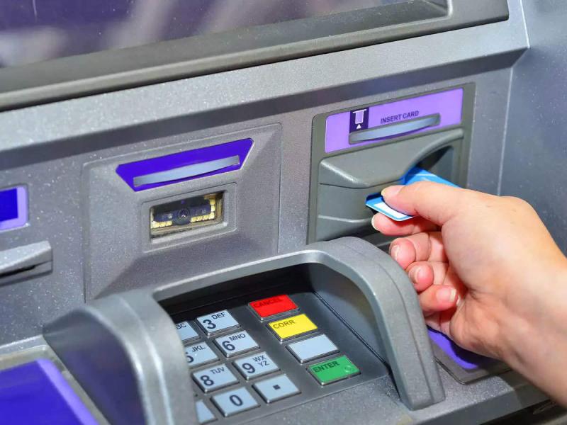 عمولات السحب من ATM