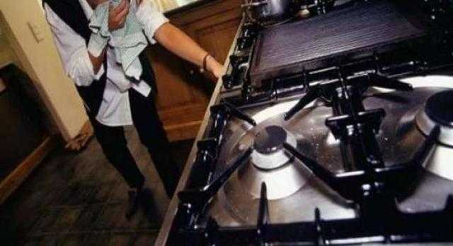 مصرع 3 أشخاص من أسرة واحدة بسبب تسرب غاز داخل شقة بإمبابة