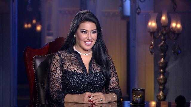 سمية الخشاب تعلق على أزمة شيرين في «حبر سري» الليلة.. صور