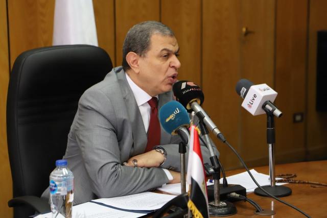 وزير القوي العاملة