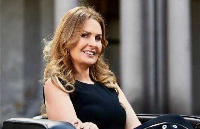 يسرا تكشف تفاصيل برنامجها الجديد «كلام في الحب» - فيديو