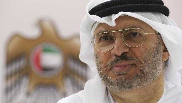 «قرقاش»: الحوثيين يستخدمون ميناء الحديدة منشأة عسكرية