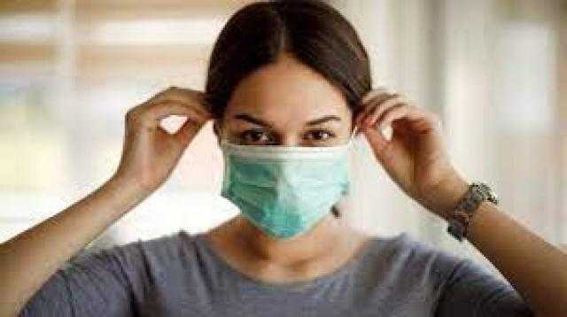 استشاري نفسي: «الكمامة أصبحت موضة وتجذب الجنس الآخر»