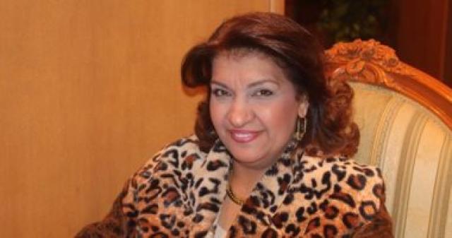 النائبة إيفلين متى