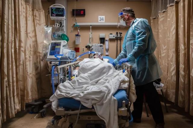 بالفيديو.. ”المصل واللقاح” تكشف عن أعراض خطيرة تستدعي الذهاب إلى المستشفى