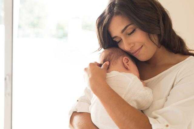 قانون العمل.. حالات إنهاء المرأة عقد عملها