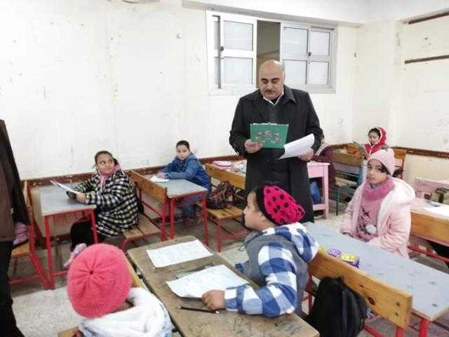 التفاصيل الكاملة لمنع طالب رابعة ابتدائي من دخول الحمام في الامتحانات والتبول داخل اللجنة