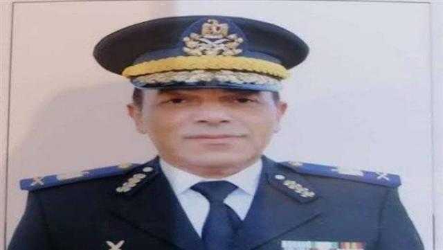 انتداب المعمل الجنائي لمعاينة احتراق سيارة في مصنع بالإسماعيلية