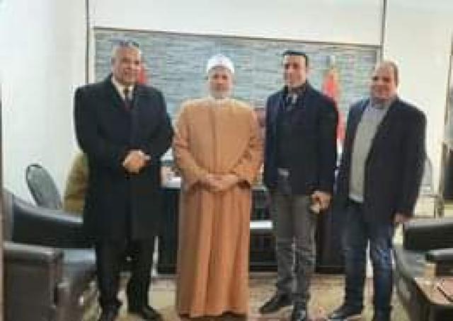 النائب أحمد الشناوى ووكيل مشيخة الطرق الصوفية بأسيوط