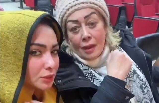بالفيديو.. لقطات عفوية لـ ميرهان حسين وهالة فاخر من بروفات «عائلة كازانوفا»