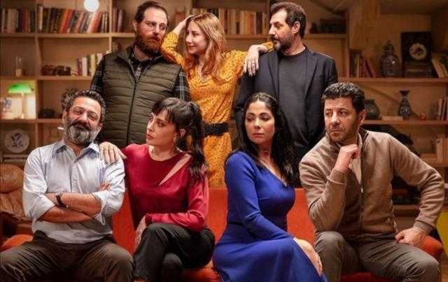 منى زكي: «فخورة بالتعاون مع فريق عمل أصحاب ولا أعز»